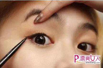 超級(jí)簡(jiǎn)單的新手眼妝教程 小仙女們快收走